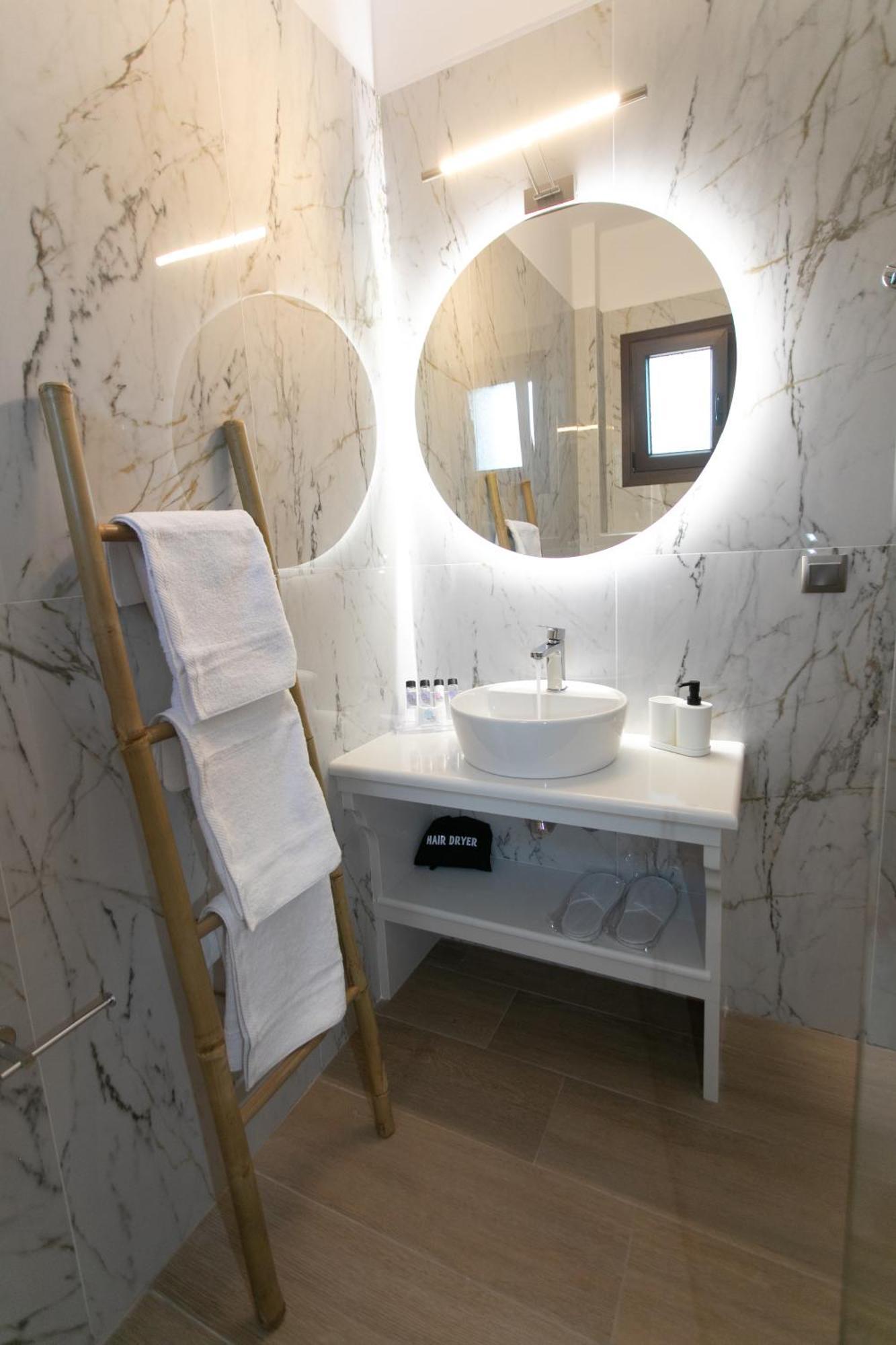 Valanidorachi Michelangelo Suites And Apartments מראה חיצוני תמונה